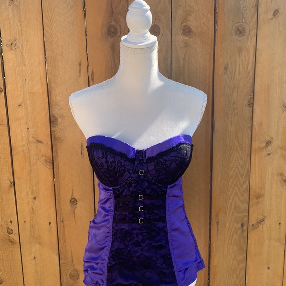 Frederick’s Y2k lace up purple satin corset with black satin lace up size 38 - Picture 3 of 9